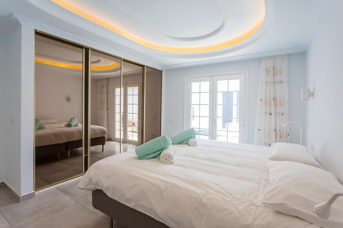 Alamos Park-Stunning Villa In Huge Private Grounds 산미겔데아보나 외부 사진