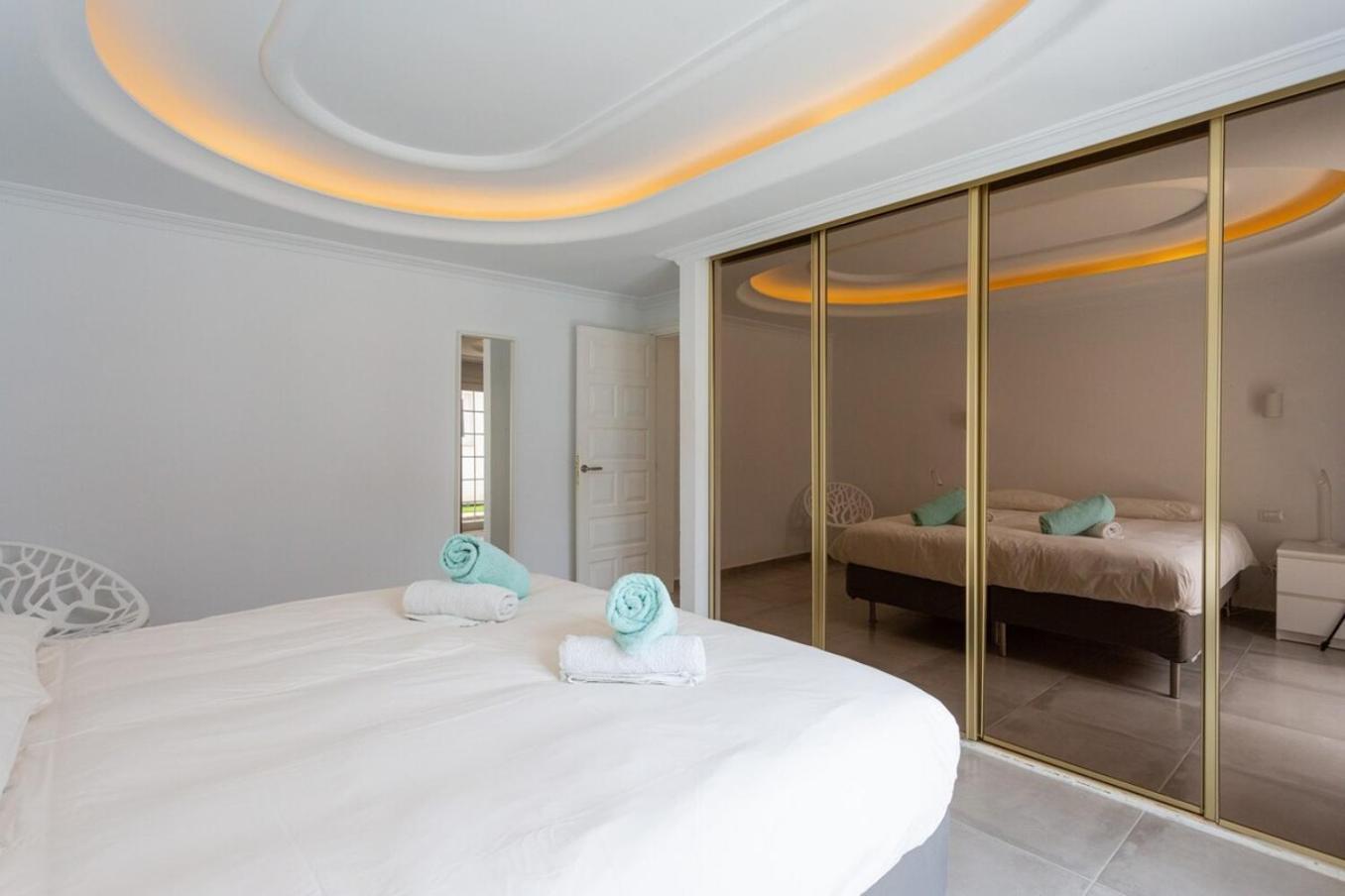 Alamos Park-Stunning Villa In Huge Private Grounds 산미겔데아보나 외부 사진
